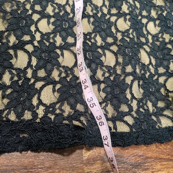 S.L. Fashions Elegant Black Floral Lace V-Neck With Satin Waistband Dress Size 4 - Picture 10 of 10